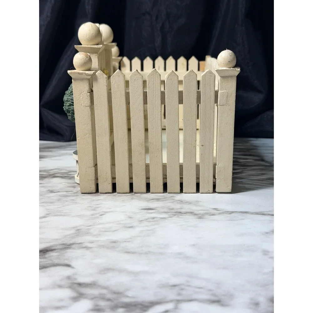 WOODEN WELOME BOX FOR PLANTS/PLANTER OR ANYTHING 8